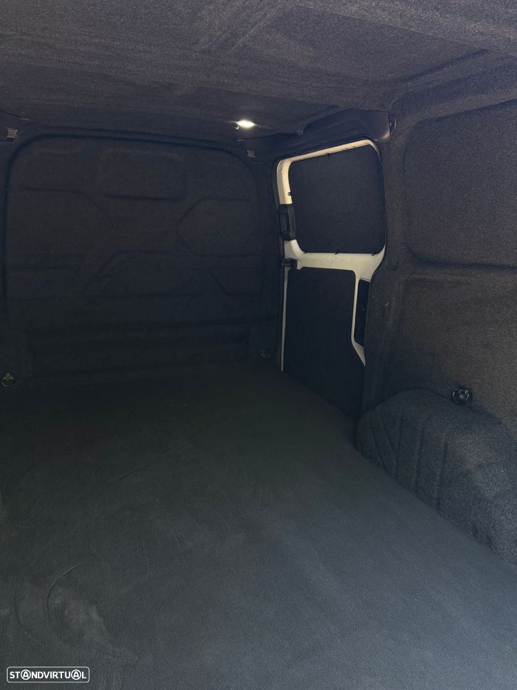 Ford Transit - 18