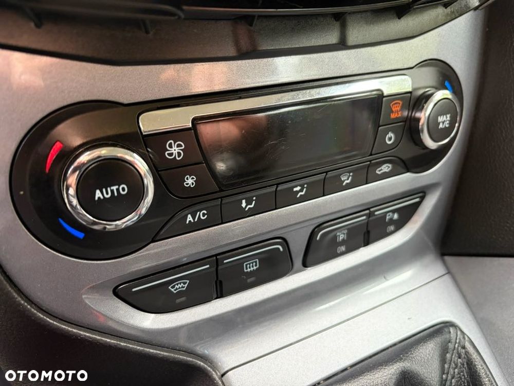 Ford Focus 1.6 Titanium - 15
