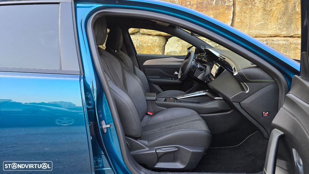 Peugeot 408 1.6 Hybrid GT e-EAT8 - 58