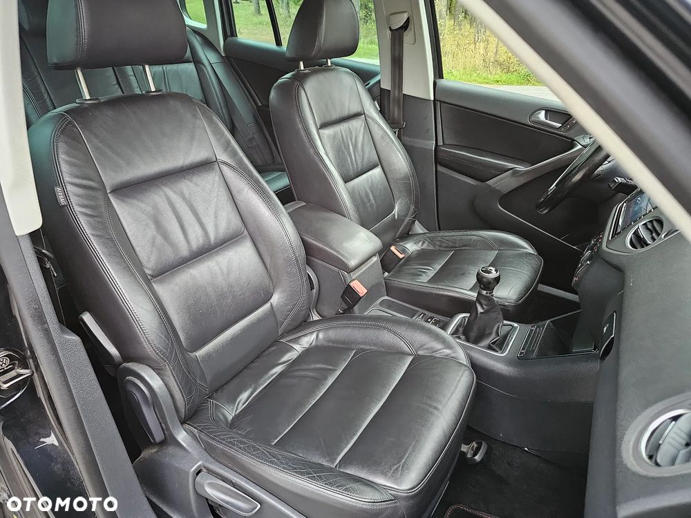 Volkswagen Tiguan 2.0 TSI 4Motion Track & Field - 16