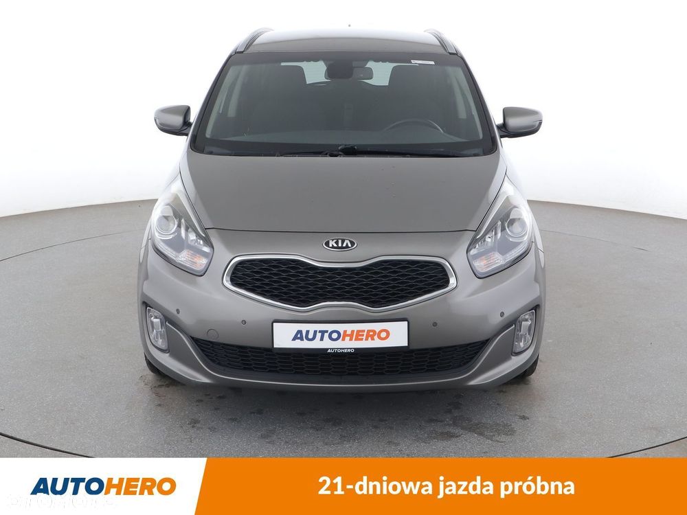Kia Carens - 9