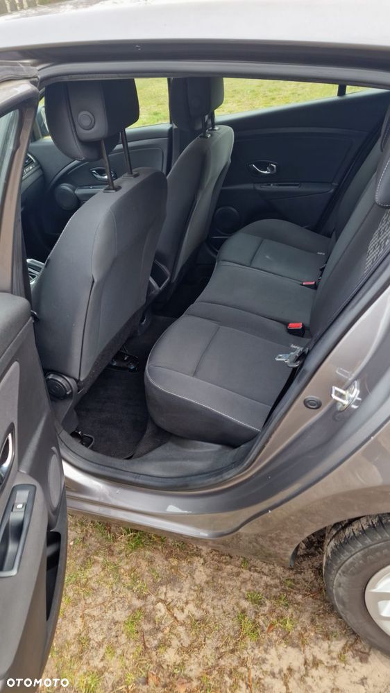 Renault Megane 1.5 dCi Expression - 8