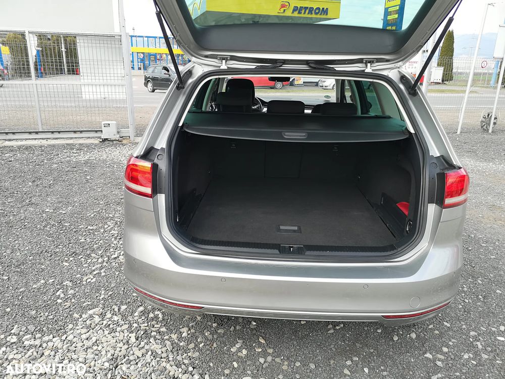 Volkswagen Passat - 18