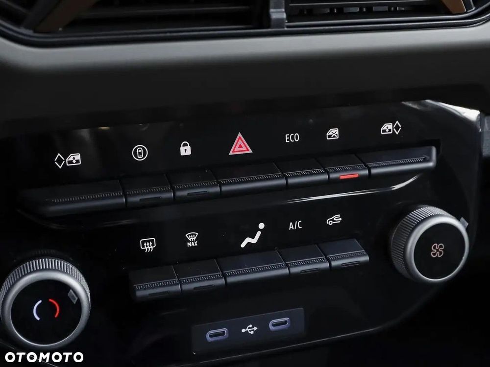 Dacia Spring Electric 24.3kWh 100 Extreme - 17