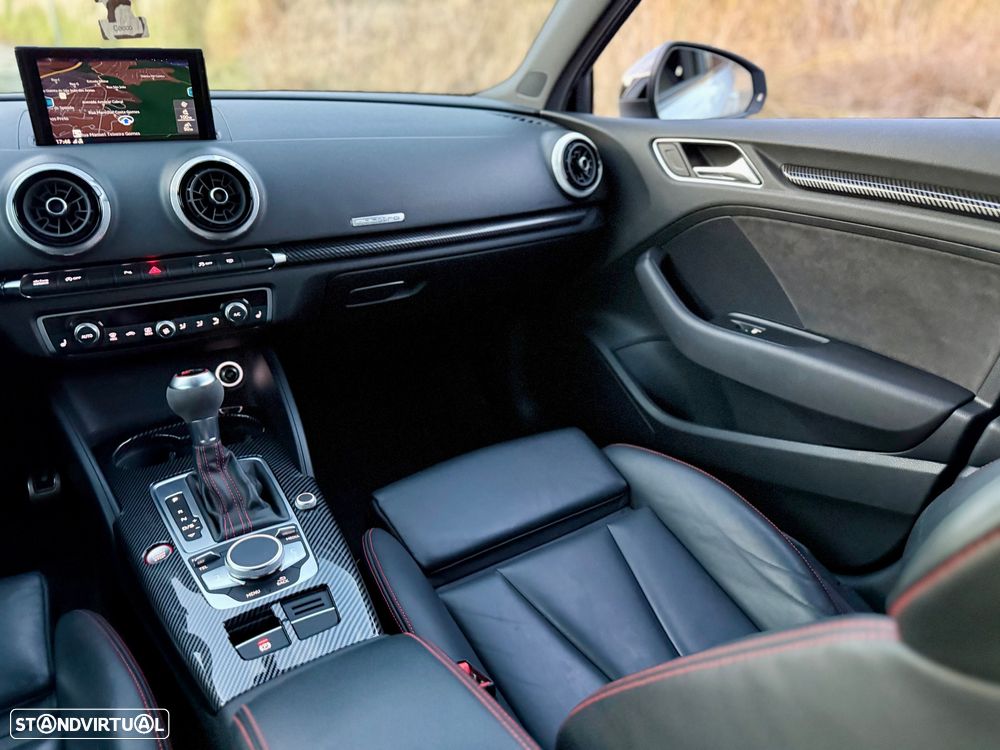 Audi RS3 Limousine 2.5 TFSI quattro S tronic - 12