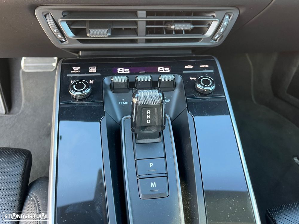 Porsche 911 (992) Turbo - 34