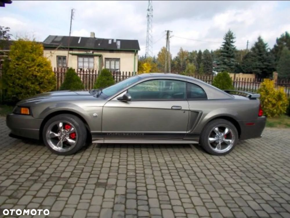 Ford Mustang 3.8 V6 - 15