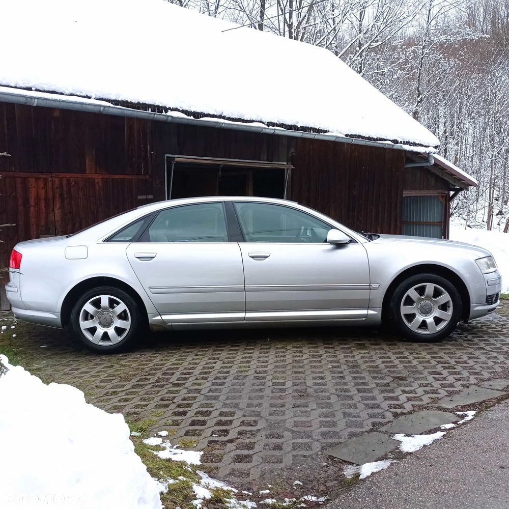 Audi A8 4.2 Quattro - 4