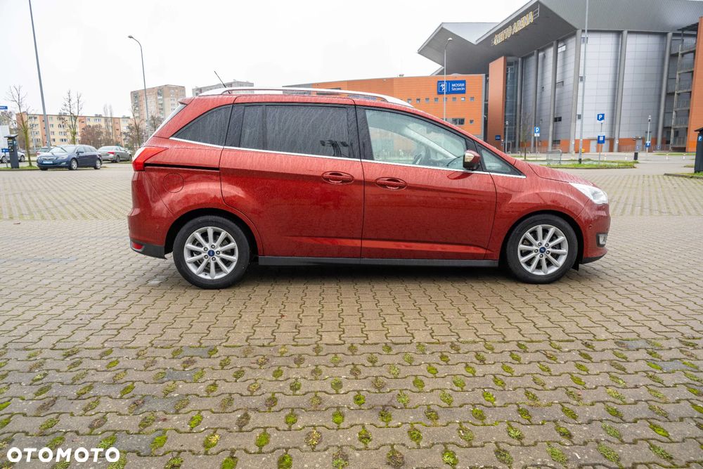 Ford Grand C-MAX - 17