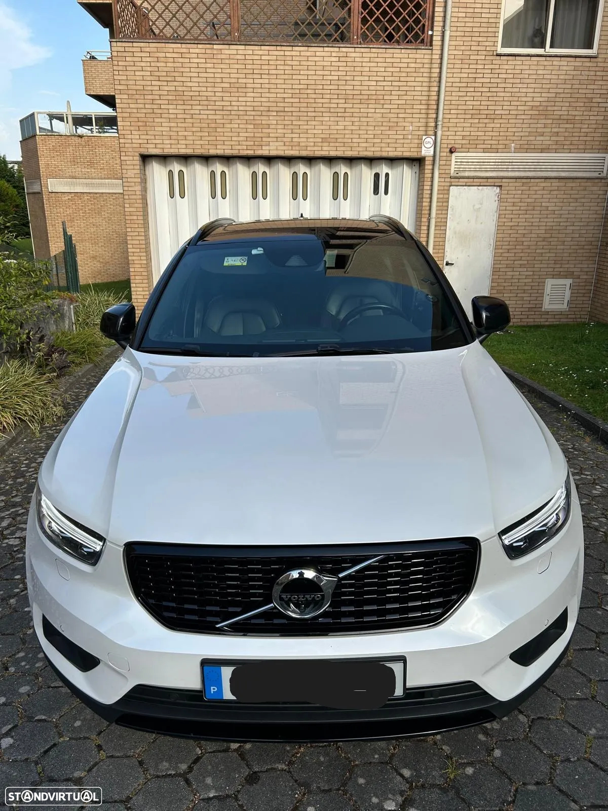 Volvo XC 40 1.5 T5 PHEV R-Design - 2