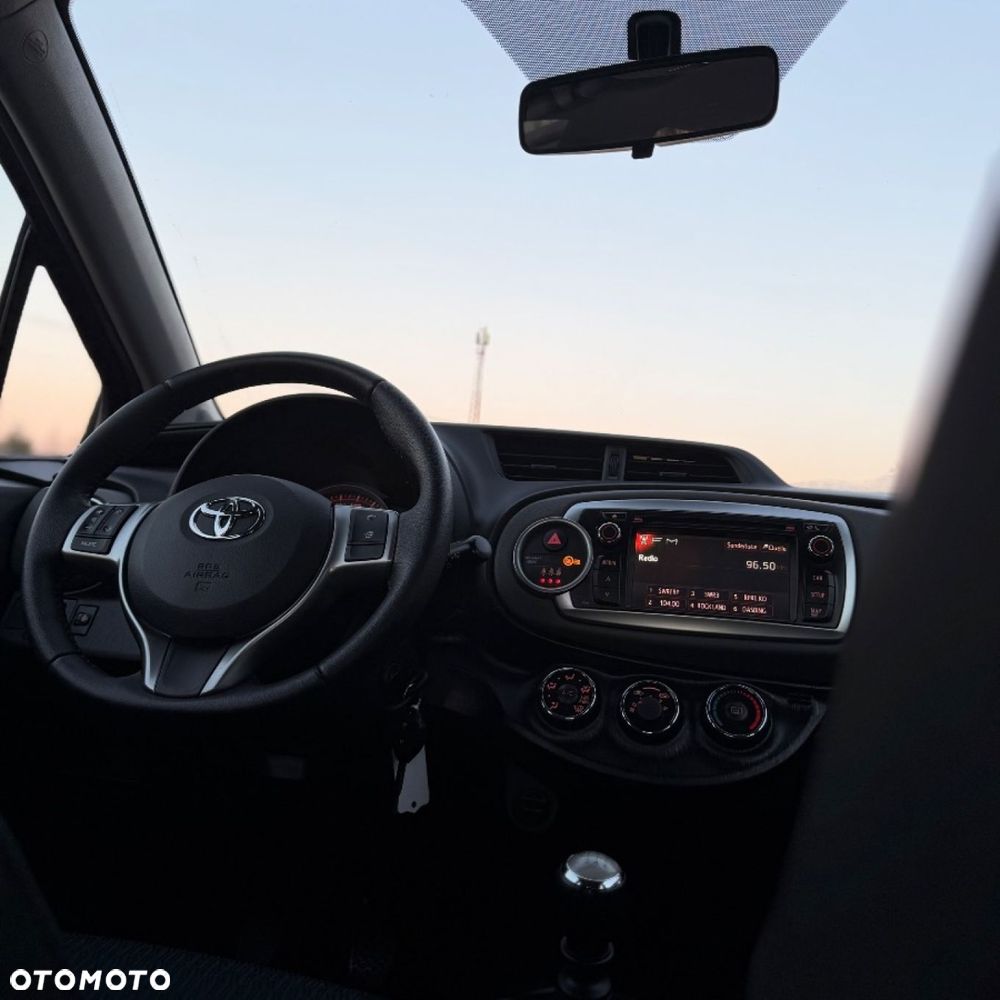 Toyota Yaris - 32
