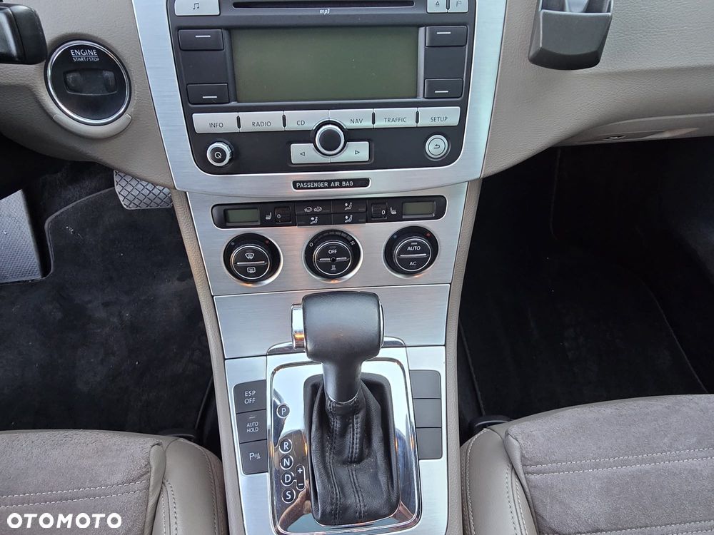 Volkswagen Passat 1.8 TSI Highline Tiptr - 16