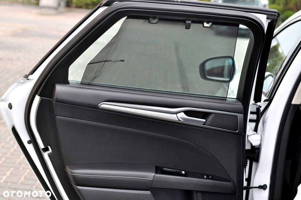 Ford Mondeo 2.0 TDCi Ambiente - 12