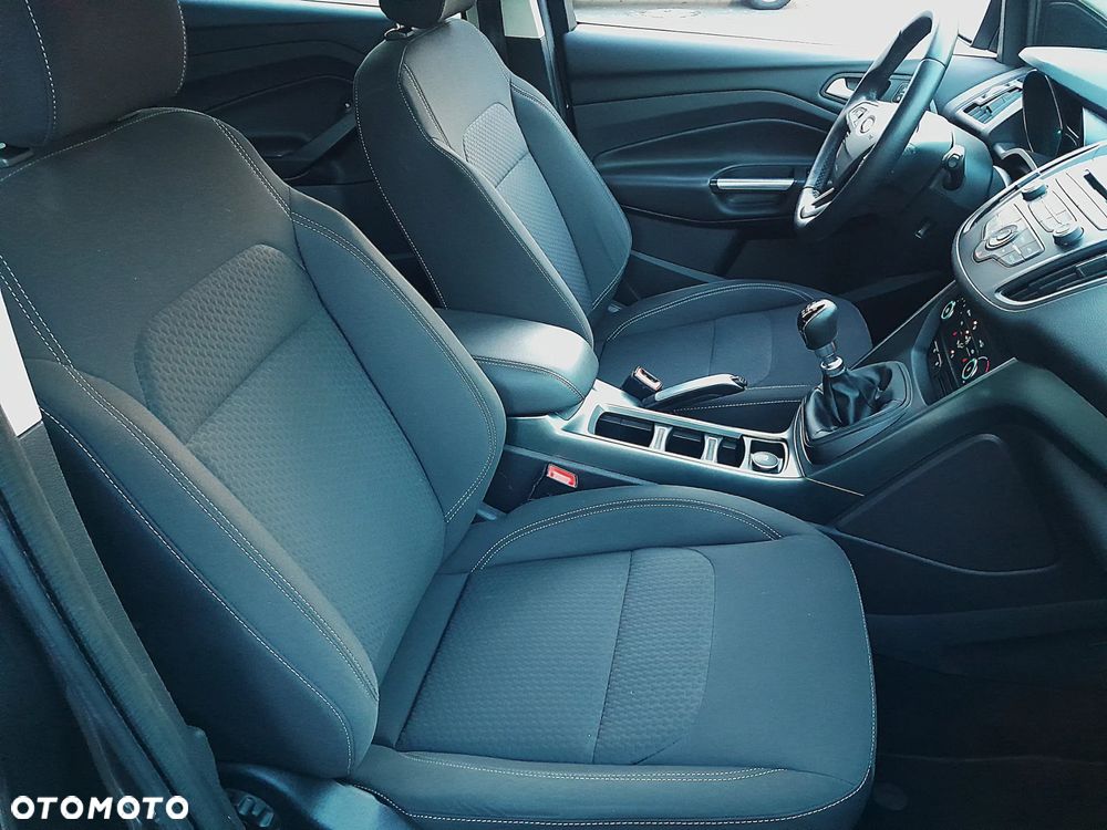 Ford Kuga 1.5 EcoBoost 2x4 Cool & Connect - 11