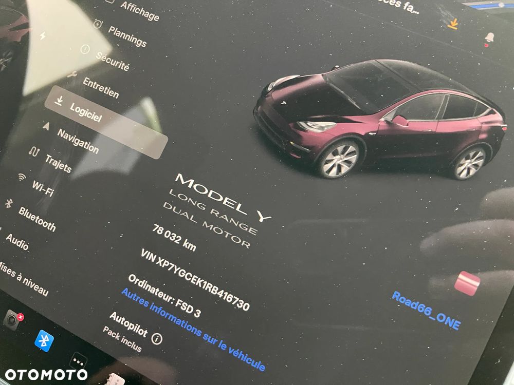 Tesla Y Long Range Dual Motor AWD - 13