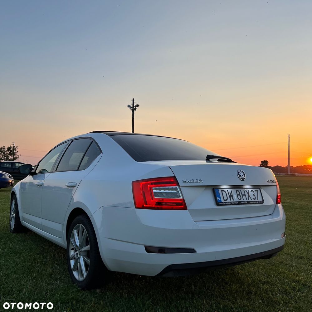 Skoda Octavia 2.0 TDI Style DSG - 4