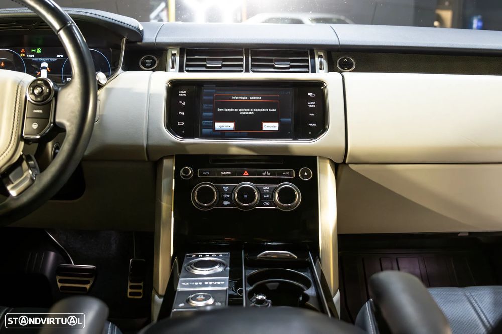 Land Rover Range Rover 4.4 SDV8 Vogue - 32