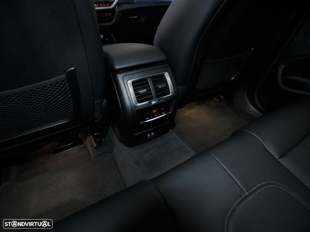 BMW iX3 Inspiring - 14