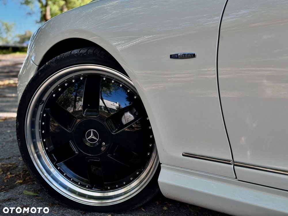 Mercedes-Benz CL 500 (BlueEFFICIENCY) 7G-TRONIC - 8