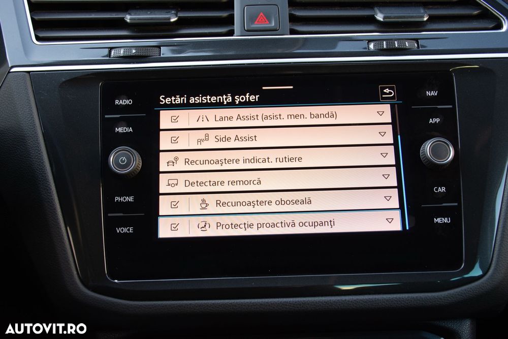 Volkswagen Tiguan 2.0 TDI 4Motion DSG BMT Sport & Style - 22