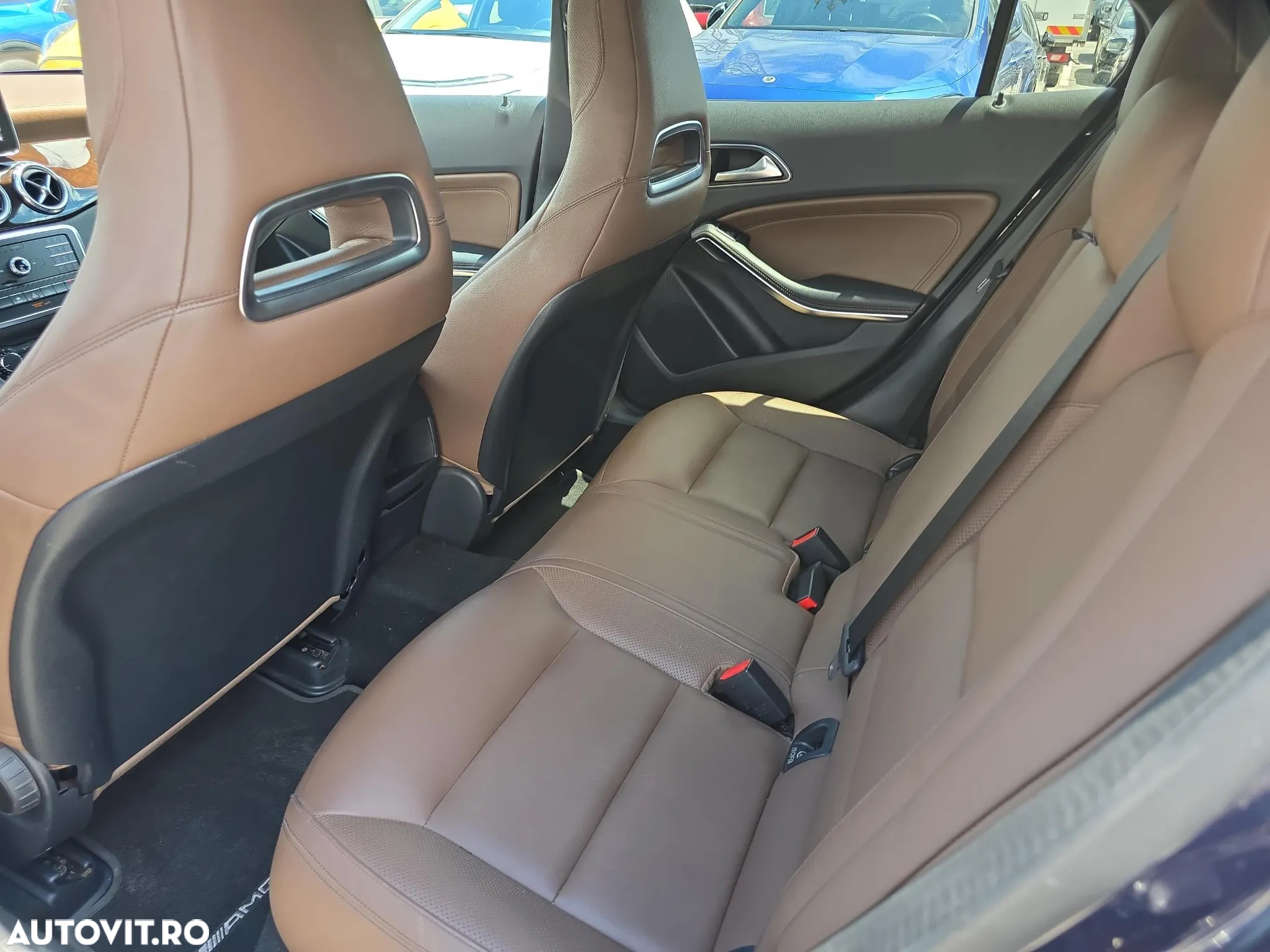 Mercedes-Benz GLA 45 AMG 4MATIC Aut. - 25