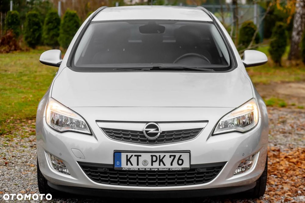 Opel Astra 1.4 Turbo 150 Jahre - 3