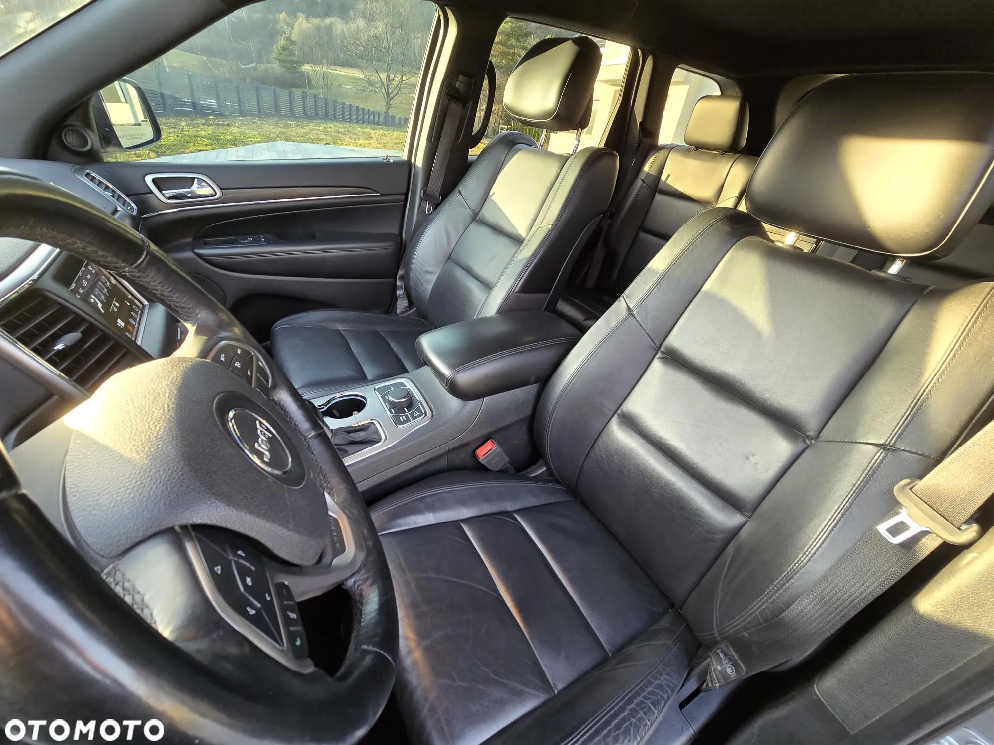 Jeep Grand Cherokee - 15