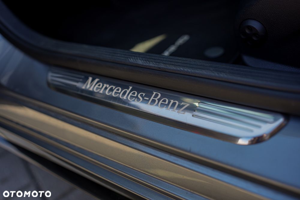 Mercedes-Benz Klasa C 180 7G-TRONIC AMG Line - 17