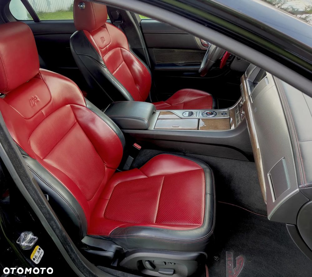Jaguar XF XFR - 11