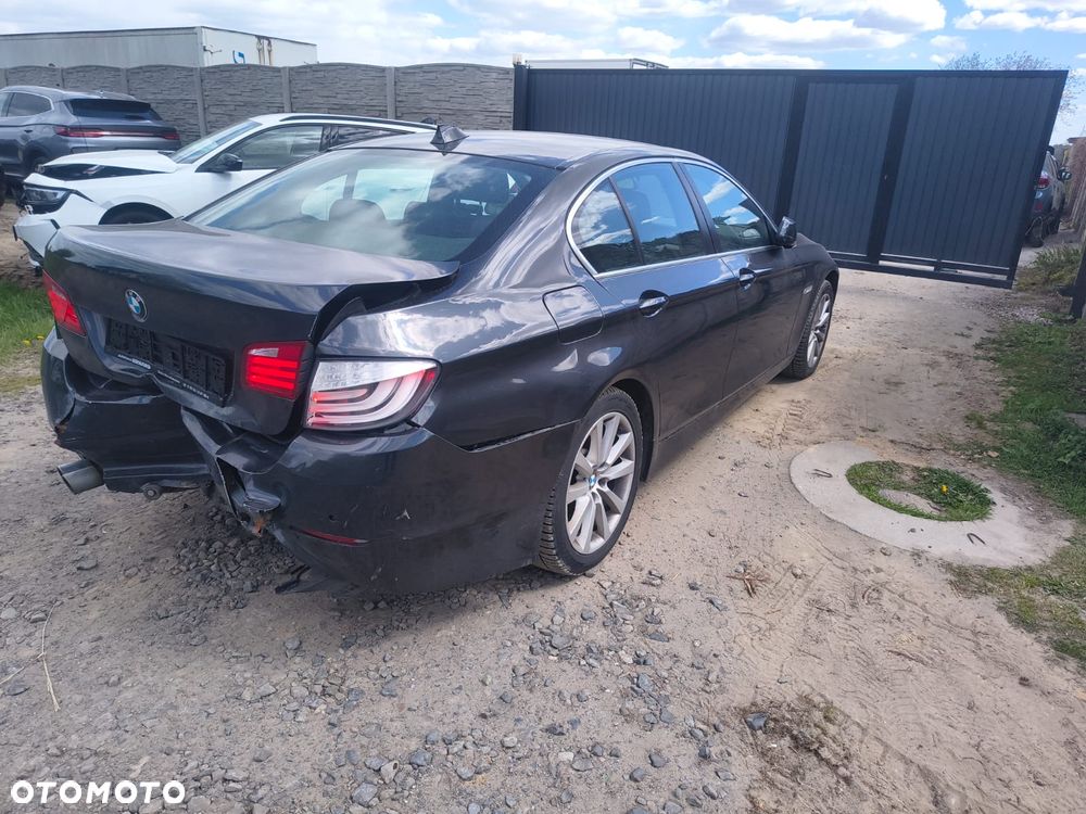 BMW Seria 5 525d Sport-Aut - 4