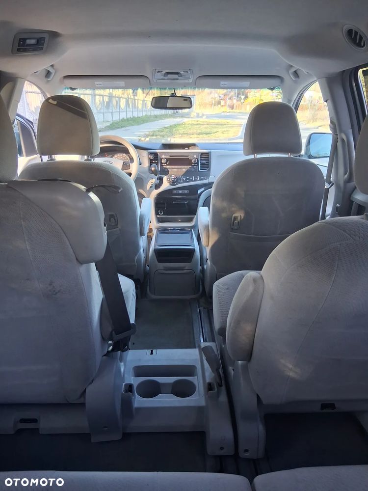 Toyota Sienna 3.5 V6 - 20