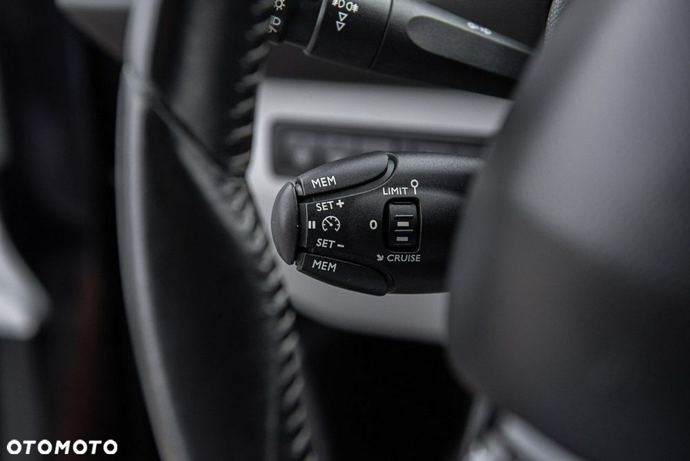 Peugeot 308 BlueHDi FAP 120 Stop&Start GT-Line Edition - 23