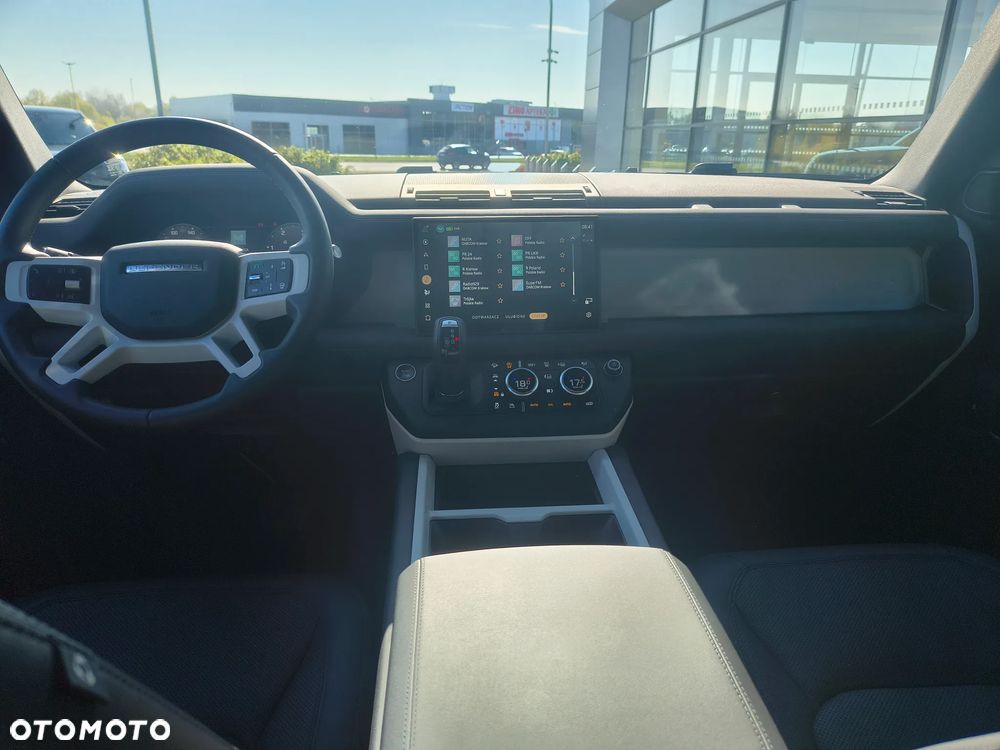 Land Rover Defender 3.0 D250 mHEV X-Dynamic SE - 12