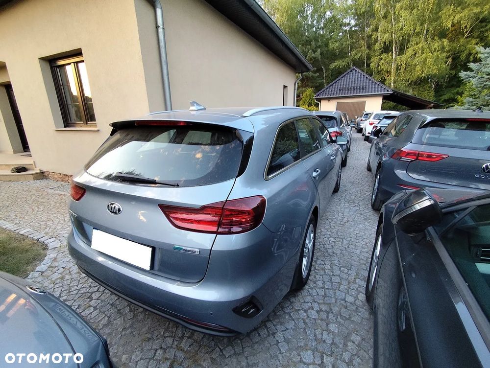 Kia Ceed - 4