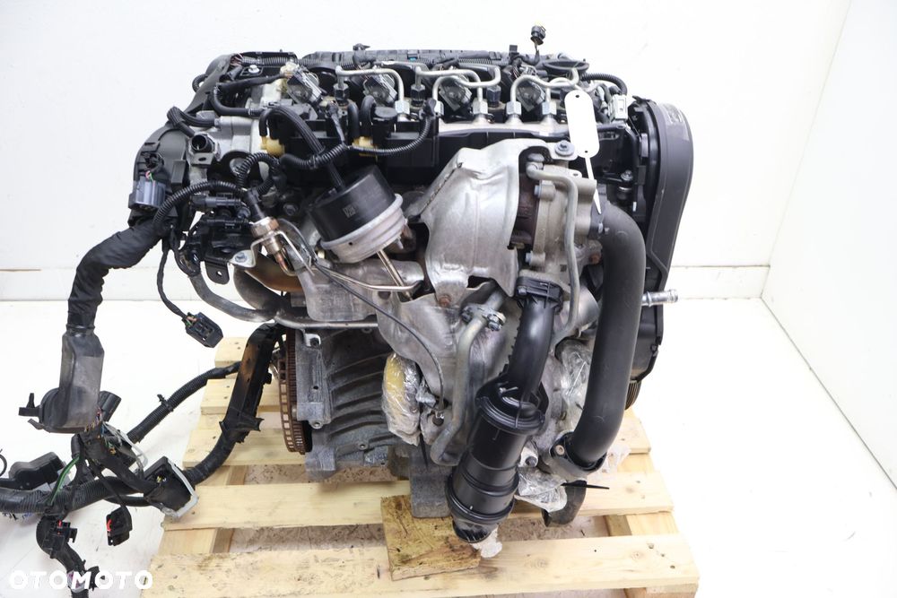 VOLVO XC70 SILNIK D4204T5 31416099, 6906513 - 8