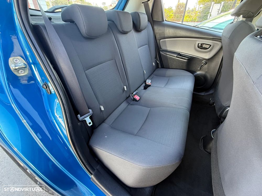 Toyota Yaris 1.0 VVT-i - 22