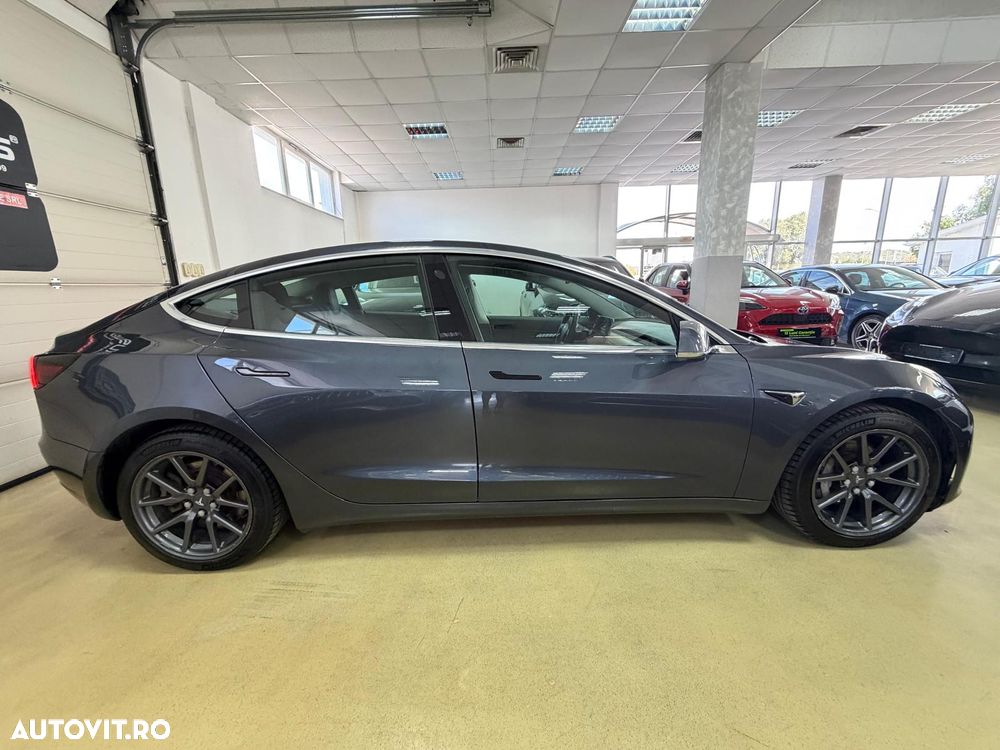Tesla Model 3 Langstreckenbatterie Allradantrieb Dual Motor - 7