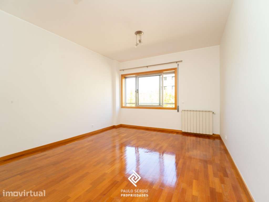 Apartamento T1+1 para arrendar na Avenida do Pastor Joaquim Eduardo... - Grande imagem: 2/12