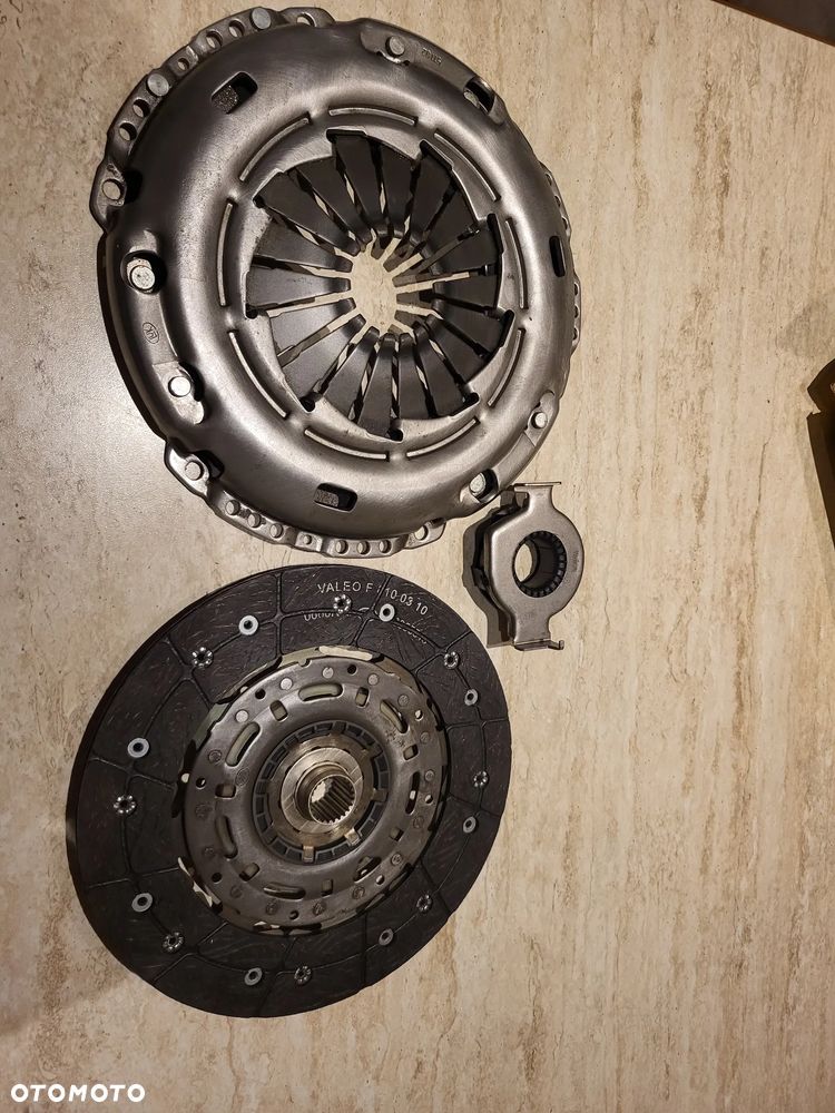 Zestaw sprzęgła (240mm) AUDI A3, TT; FORD GALAXY; SEAT ALHAMBRA, CORDOBA, IBIZA III, IBIZA IV, LEON, TOLEDO II; SKODA FABIA I, OCTAVIA I; VW BORA, GOLF III, GOLF IV, NEW BEETLE 1.4-2.8 10.91-05.15 - 2