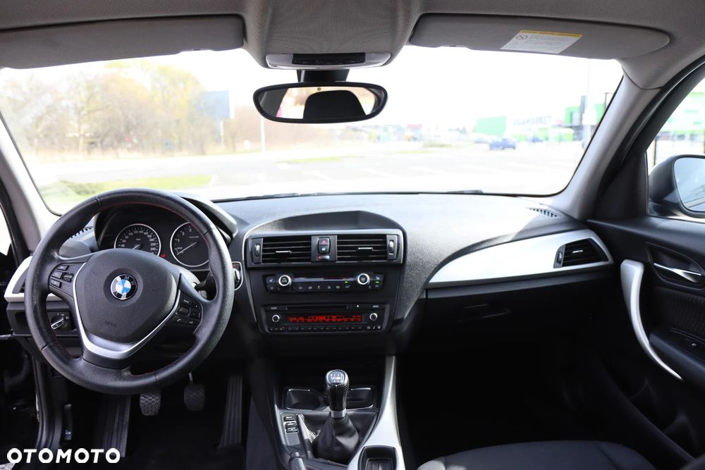 BMW Seria 1 114i - 28