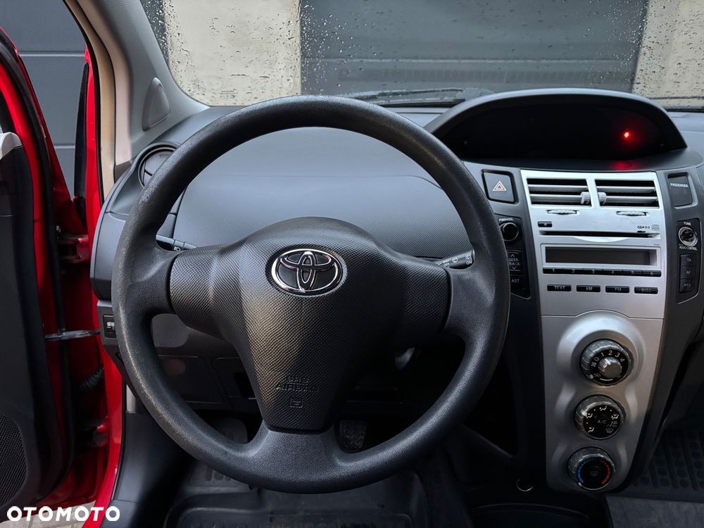 Toyota Yaris - 19