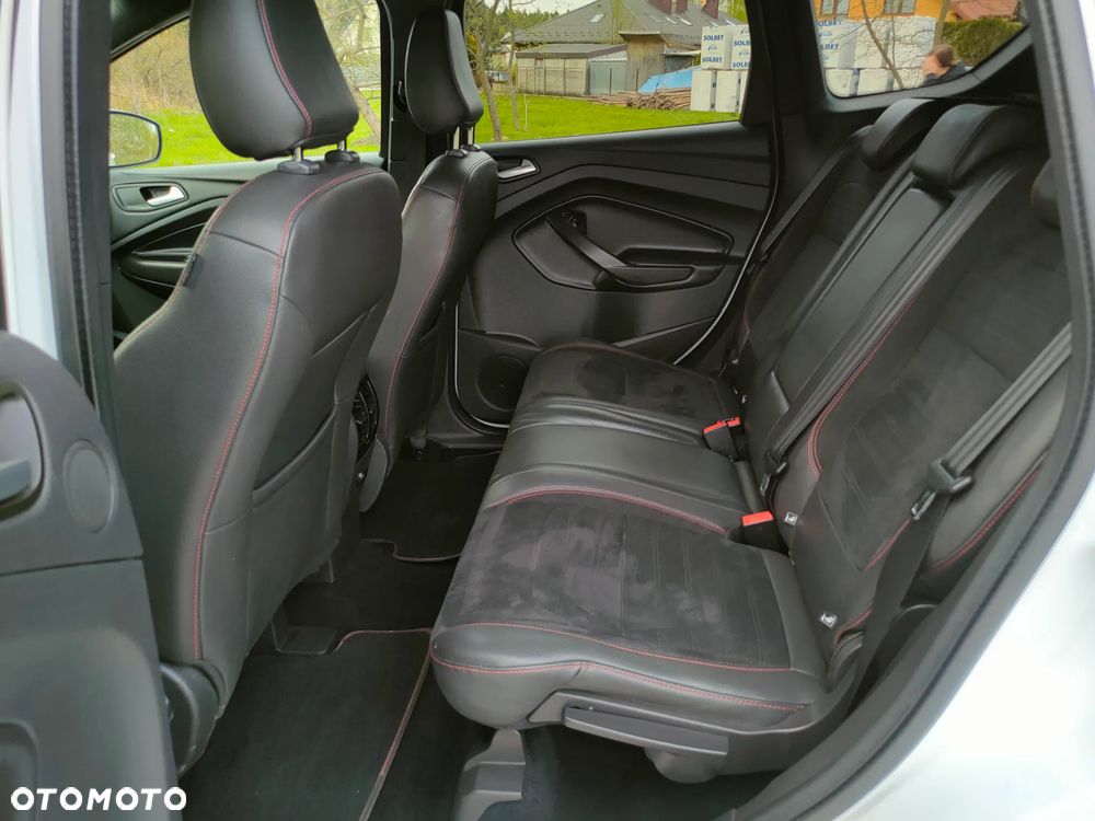 Ford Kuga 2.0 TDCi 4x4 ST-Line - 28
