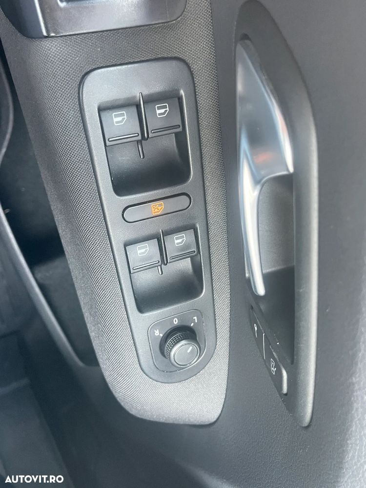 Volkswagen Amarok 4M Comfortline - 12