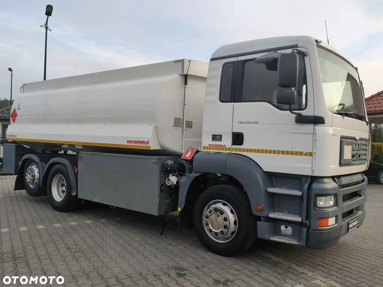 MAN TGA 26.310 Autocysterna z Dystrybucją - 7