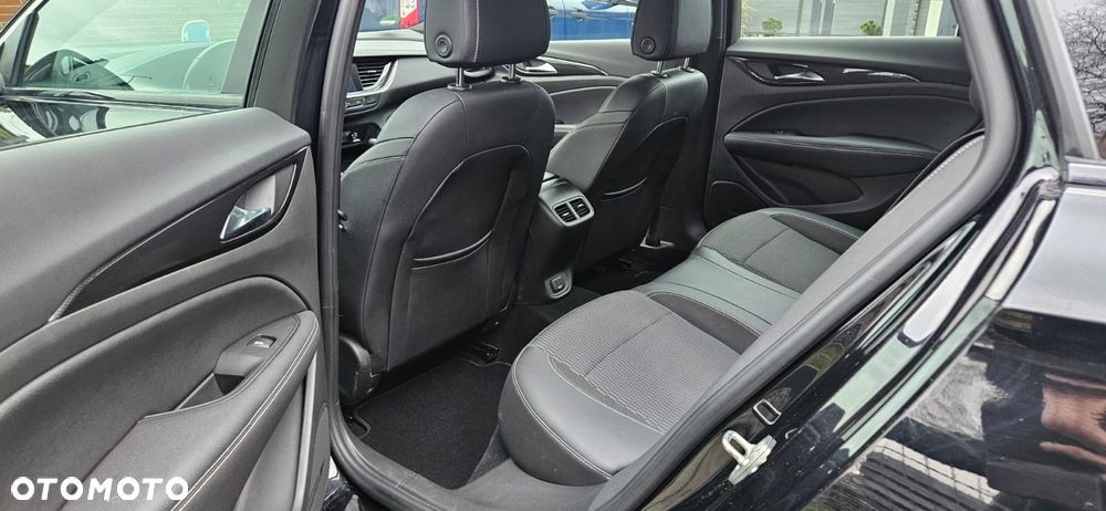 Opel Insignia - 12
