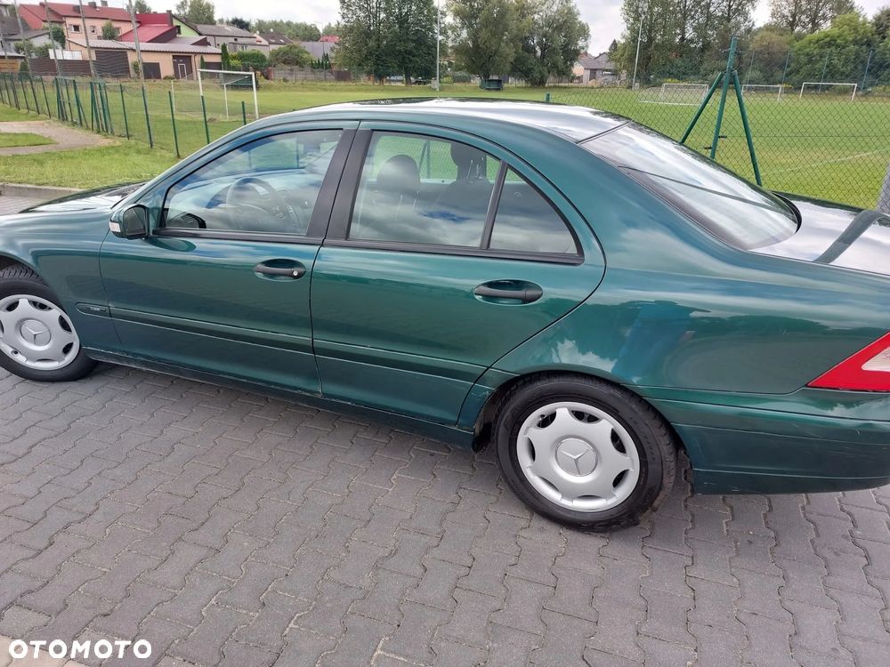 Mercedes-Benz Klasa C 200 Kompressor Avantgarde - 4