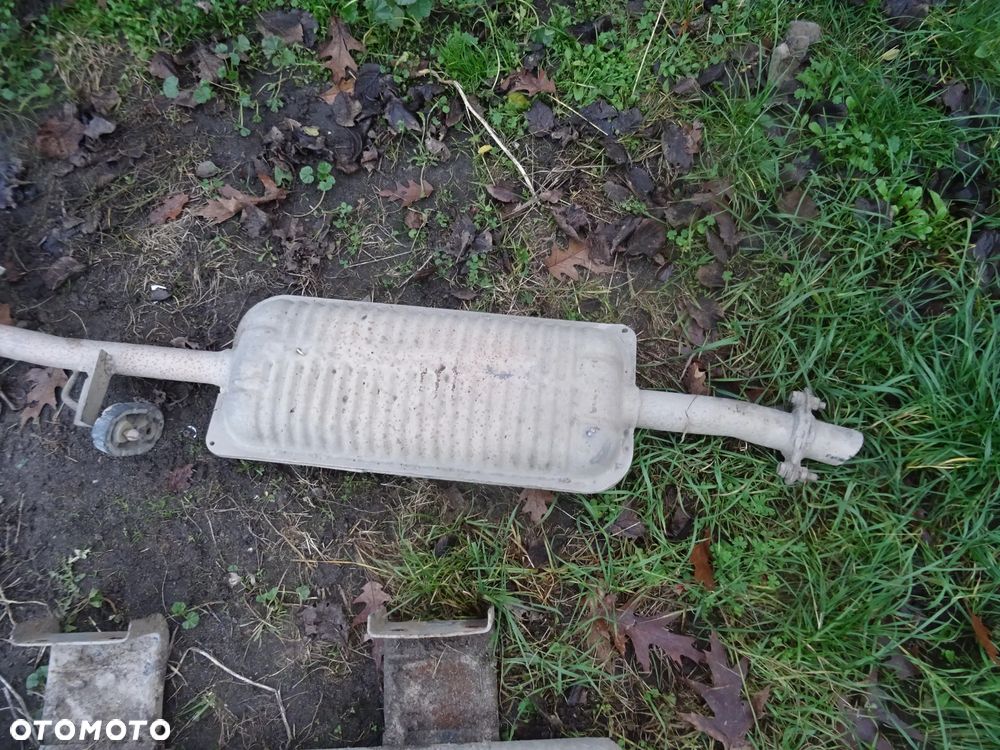 FORD MAVERICK TLUMIK SRODKOWY ROWNIEZ CZESCI ROZNE PYTAC