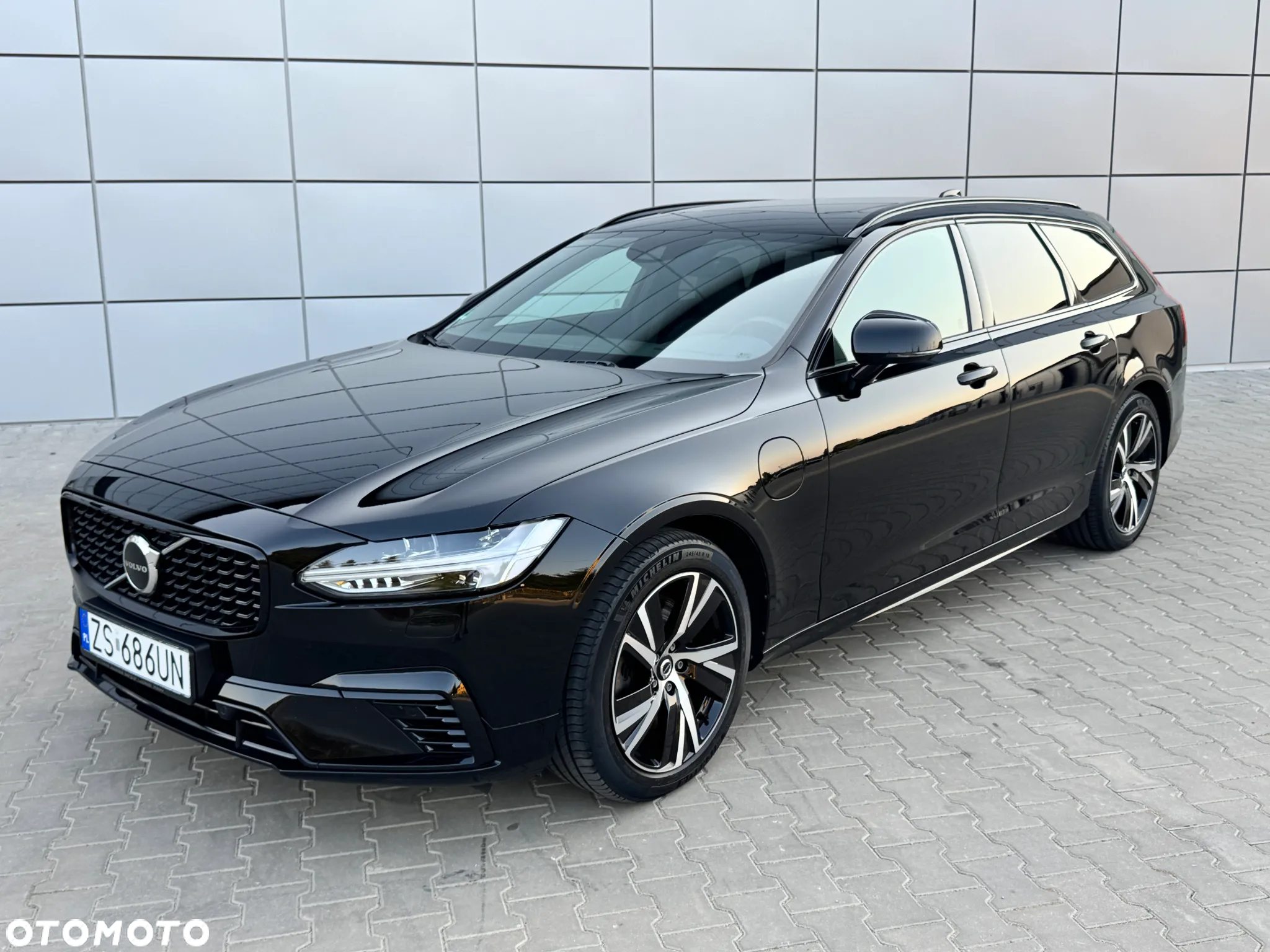 Volvo V90 T6 AWD Plug-In Hybrid Inscription Expression - 4