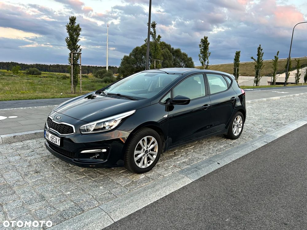 Kia Ceed 1.4 L Business Line - 2