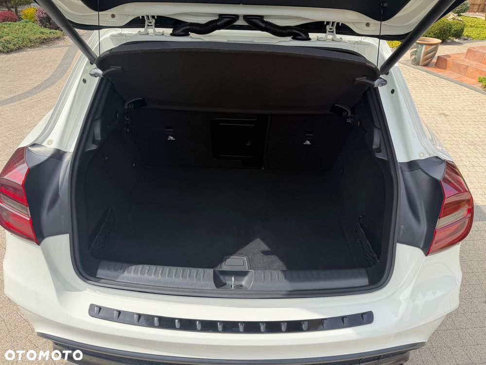 Mercedes-Benz GLA 45 AMG 4Matic 7G-DCT - 30